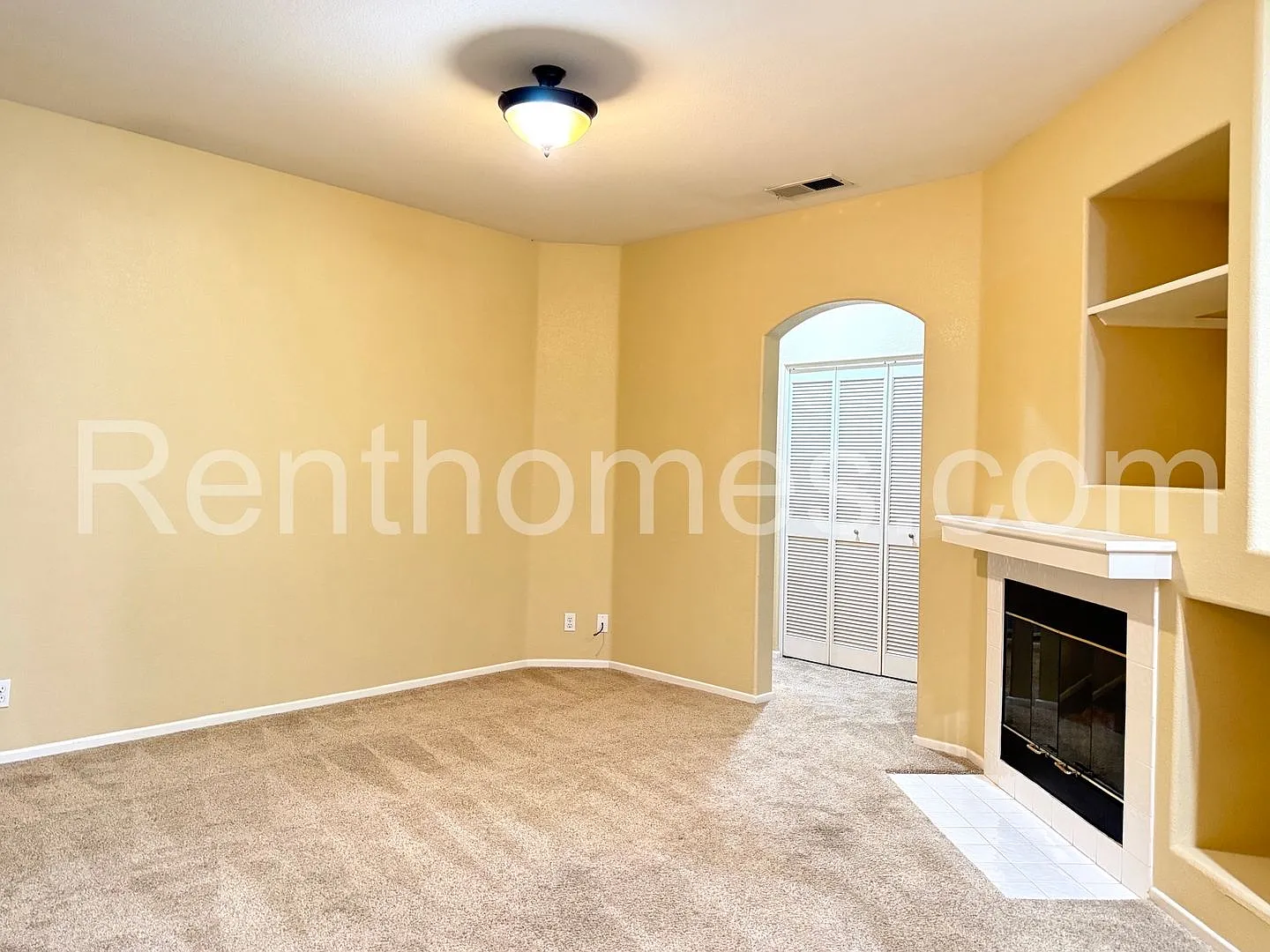 Sabre Springs, 10728 Sabre Hill Dr #242, Upper Corner Unit, All Appliances, AC, Fireplace, 1 Car ... — Photo 3