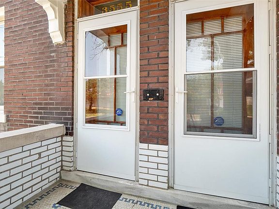 5th image of 3555 Giles Ave