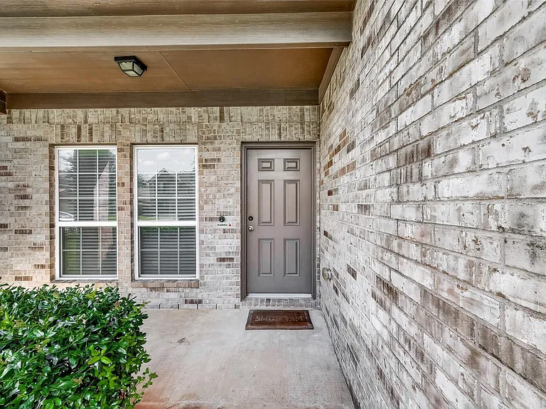 20702 Iron Timber Ln — Photo 5