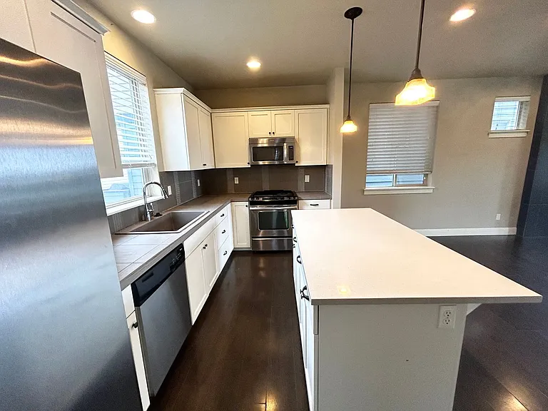 14439 SW Meridian St — Photo 4