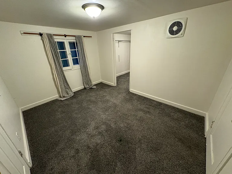 654 1/2 N 100 E — Photo 9