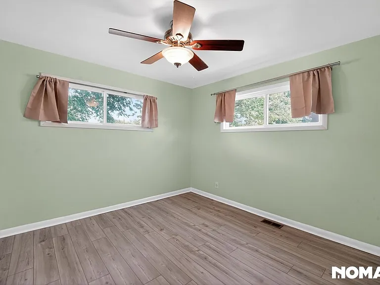 2520 S Knox Ct — Photo 11