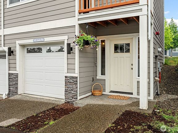 5th image of 2405 Zeeden Way