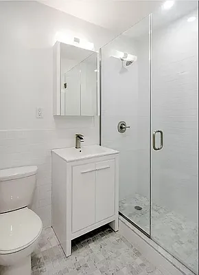 Bathroom, photo 1