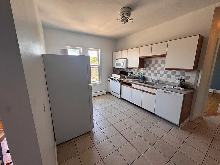 13 Bismarck St #3 — Photo 13