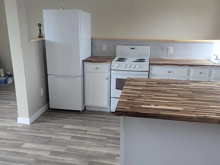 14 N Front St #UPPER — Photo 9