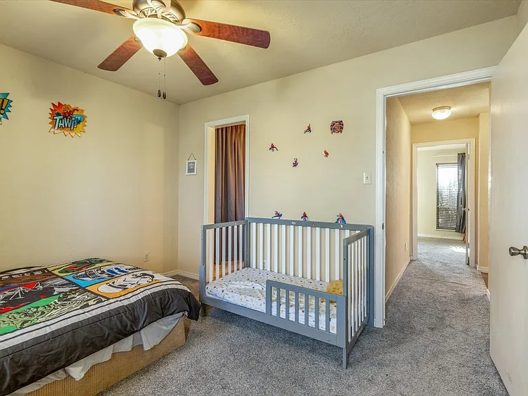 2905 NW Templeton Ter — Photo 7