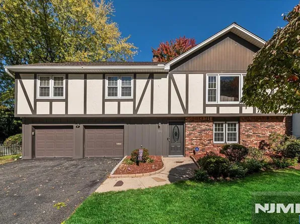 10 Kimberly Way, River Edge, NJ 07661