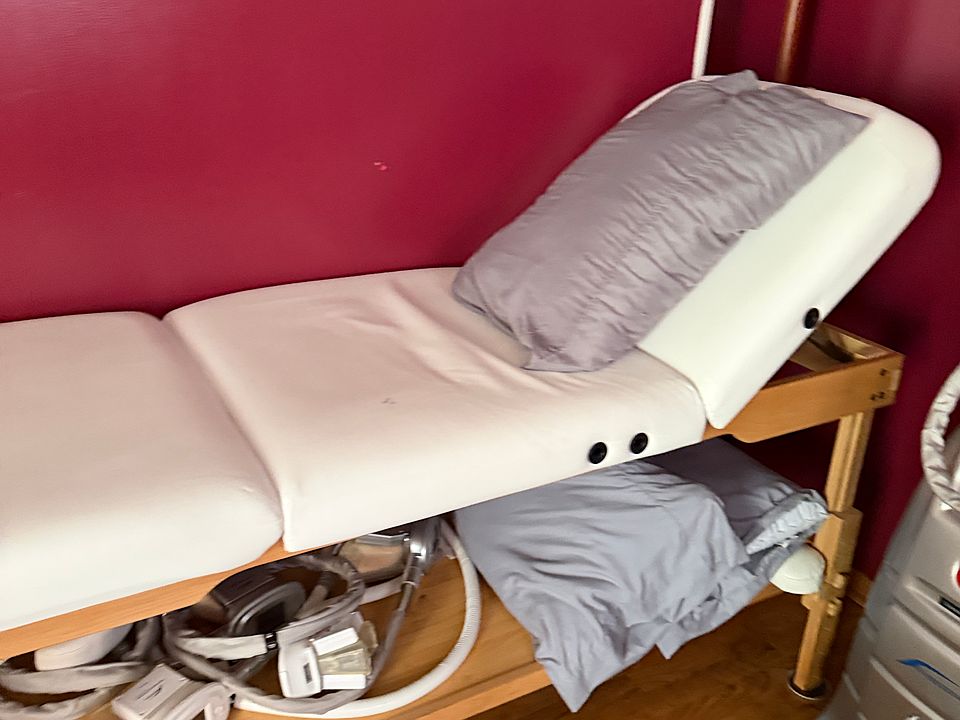 1st image of 8951 W Cermak Rd