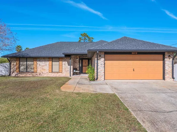 6912 Leisure St, Navarre, FL 32566