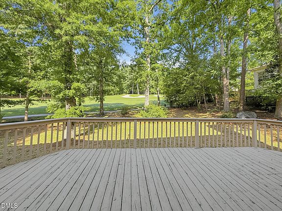5th image of 3422 Fairway Ln