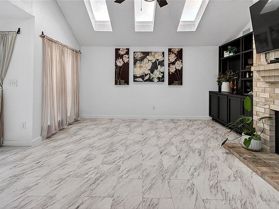 4th image of 7162 Windbrook Ln