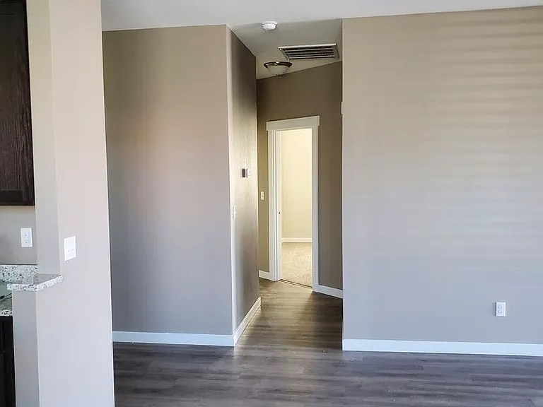 1004 W Kristine St — Photo 12