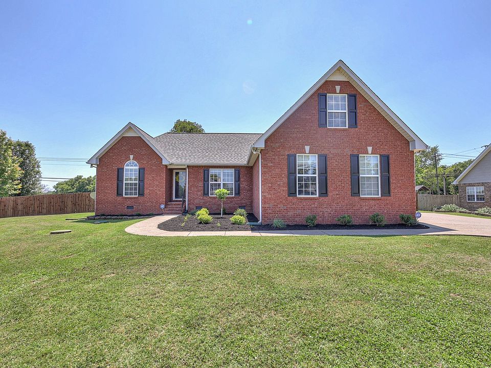1st image of 106 Winter Wood Dr S