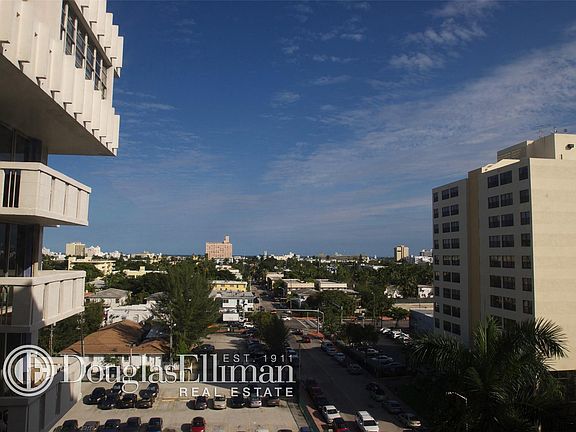 4th image of 800 West Ave APT 830