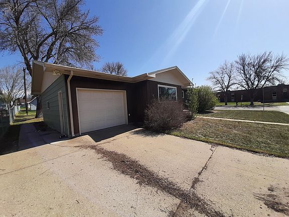 3rd image of 3016 E Avenue B