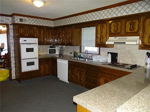 4th image of 3704 NW Briarwood Dr