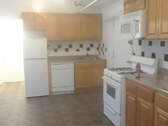 2nd image of 3017 34th St
