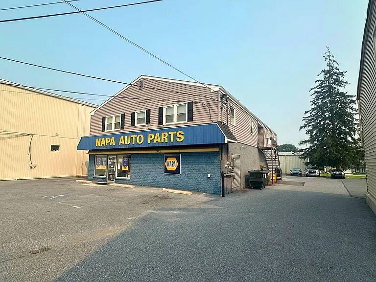 321 W Main St #B — Photo 19