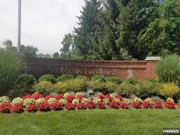 1059 Chedworth Cir #1059, Mahwah, NJ 07430