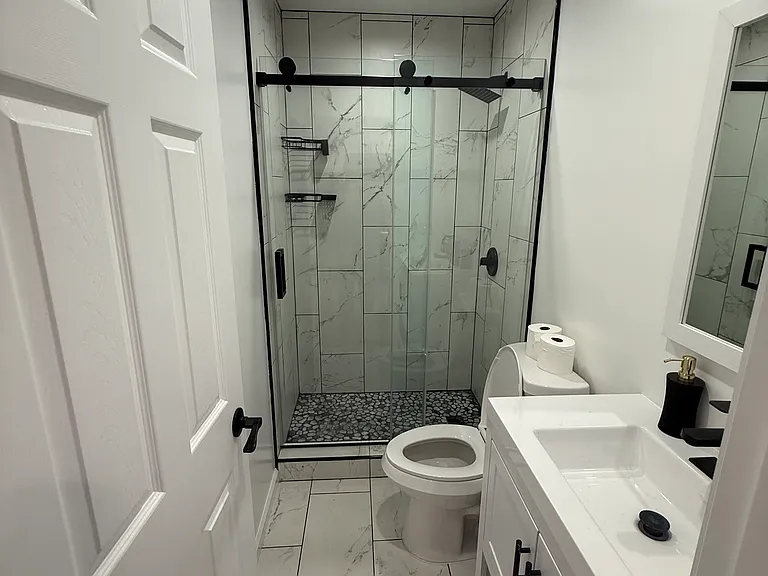 23101 Vanowen St #1/2 — Photo 4