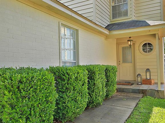 COME ON IN - Take a look around to see all of the beautiful upgrades this open-concept homes provides!