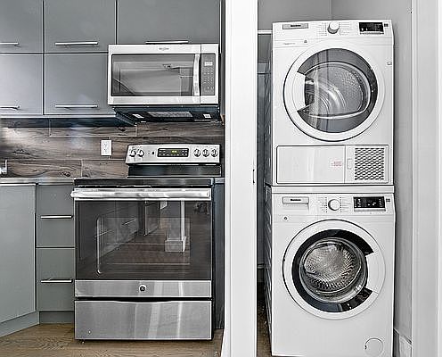 3rd image of 215 E 117th St APT 11