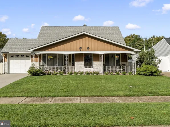 189 Kenwood Dr S, Levittown, PA 19055