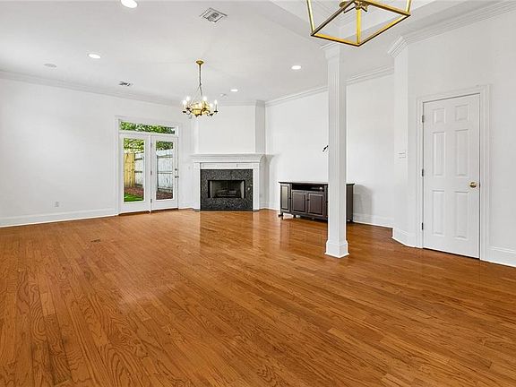 5th image of 184 Metairie Ct