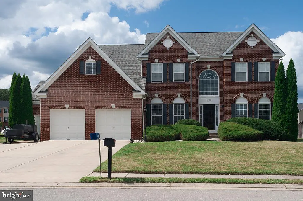 1003 Savanna Dr photo 1