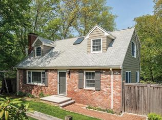 315 Reservoir Rd, Brookline, MA 02467