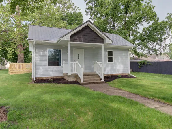 606 N Niles Ave, Tuscola, IL 61953