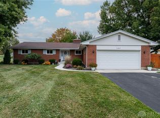 1087 Grove Hill Dr, Dayton, OH 45434