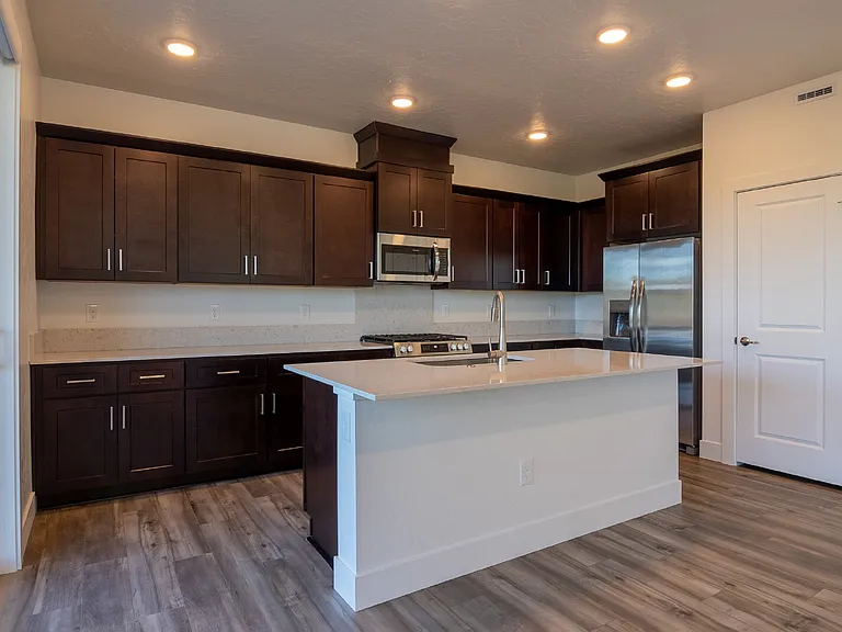 8238 W Fern St — Photo 8