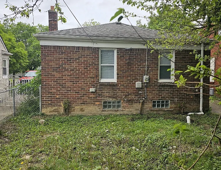 17335 Teppert St — Photo 5