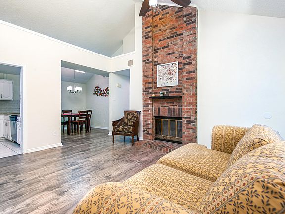 3rd image of 2135 Stradivarius Ln