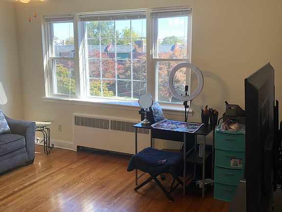 2nd image of 111 S Scott St APT 4
