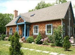 19 Country Ln, East Hampton, NY 11937