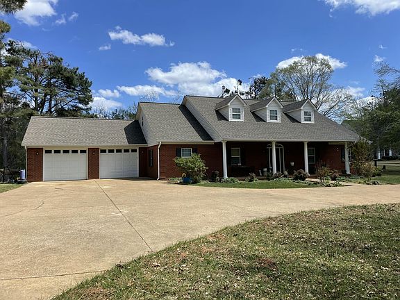 2nd image of 127 Dumas Rd