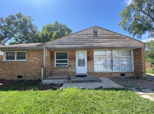 710 N Main St, Mount Prospect, IL 60056