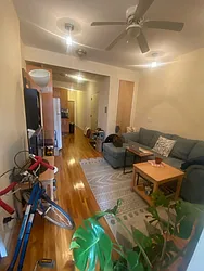 Rented by R New York