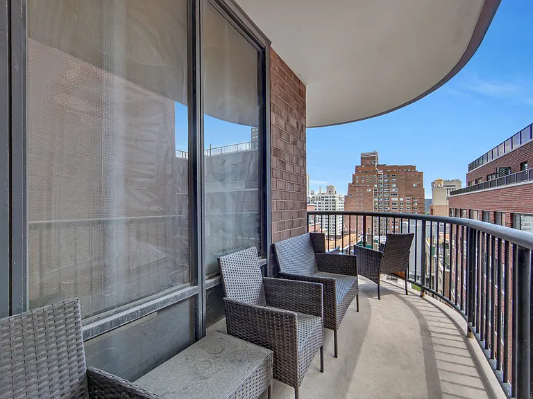 304 E 65th St #11C — Photo 3