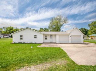 20041 Wedgewood Dr, South Bend, IN 46637