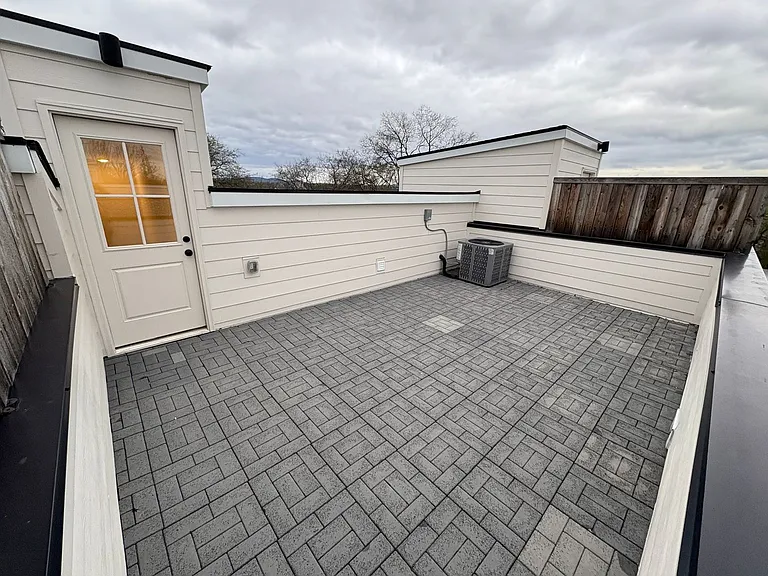 310 Cedar St — Photo 19