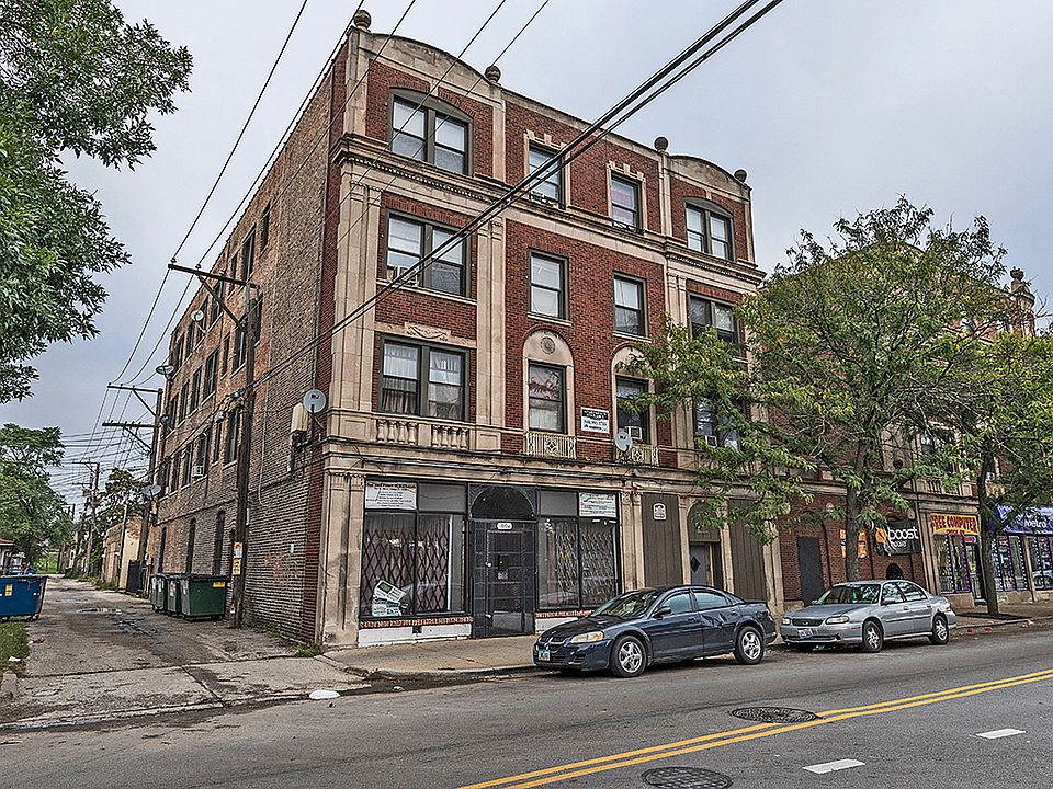 808 W 76th St Apartments Chicago Exterior