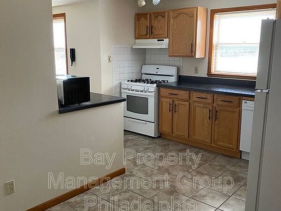 4th image of 1324-28 W Nedro Ave Unit 2