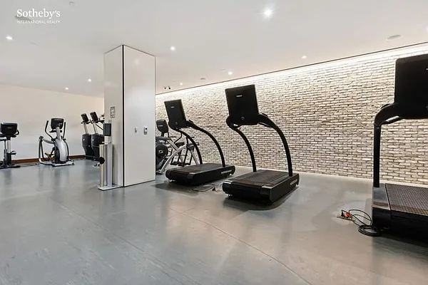 Rented by Sotheby's International Realty | media 21