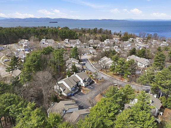 5th image of 36 Lake Forest Drive