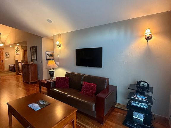 5th image of 352 Jib Ln