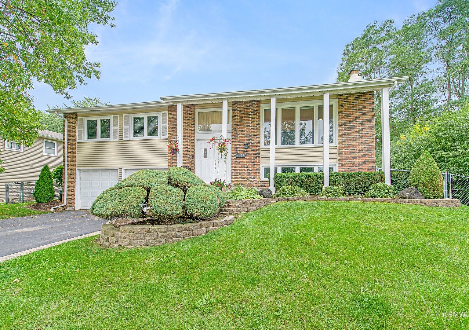 1691 Roosa Ln, Elk Grove Village, IL 60007 Zillow